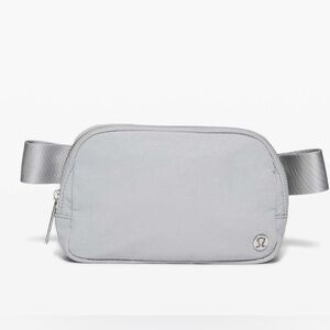 Lululemon Everywhere Belt Bag - Silver Drop